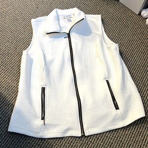 Women's White Quilted Zip-Front Vest with Black Trim